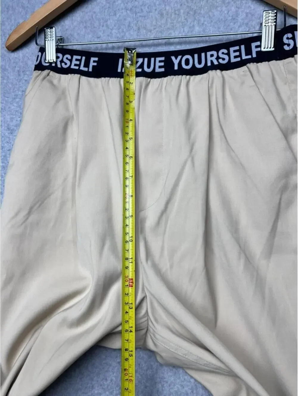 IZZUE Yourself Khaki Pleated Trousers Logo Waistband Tapered Pants Womens 29 In